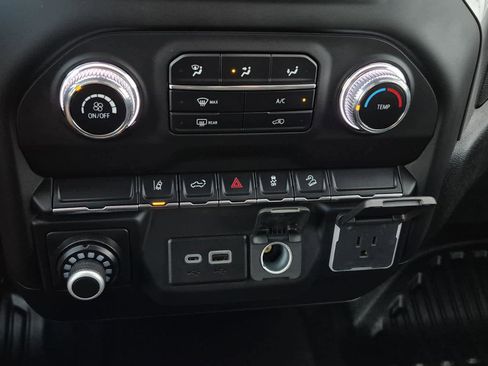 Used 2024 GMC Sierra 2500 Pro w/ Convenience Package image 27