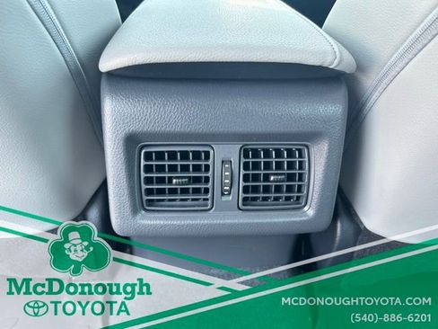 Certified 2022 Toyota Camry XLE w/ Cold Weather Package FWD image 8