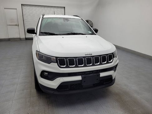 Used 2024 Jeep Compass Latitude image 14