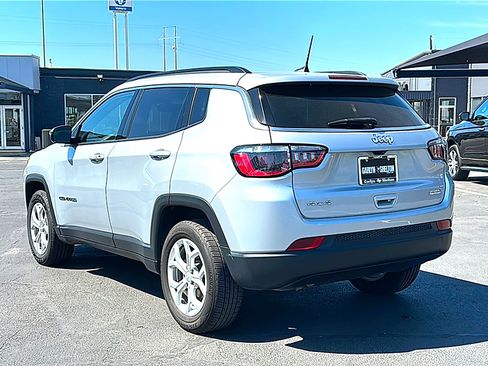 Used 2024 Jeep Compass Latitude AWD/4WD image 6