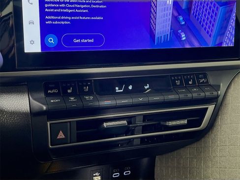 Certified 2025 Toyota Camry XLE w/ Premium Plus Package image 15