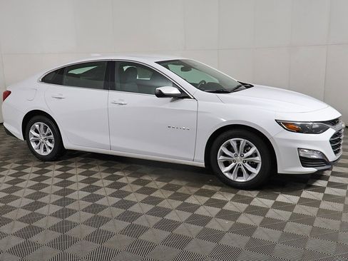 Used 2024 Chevrolet Malibu LT image 12