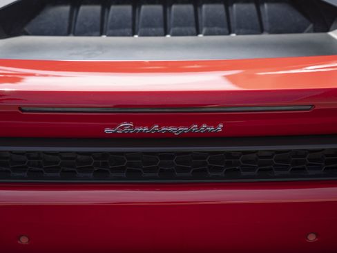 Used 2015 Lamborghini Huracan LP 610-4 image 8