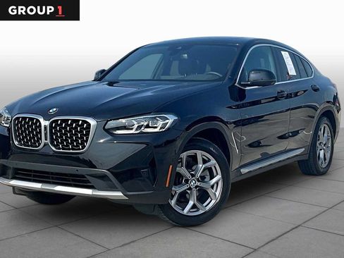 Used 2025 BMW X4 xDrive30i AWD/4WD image 1