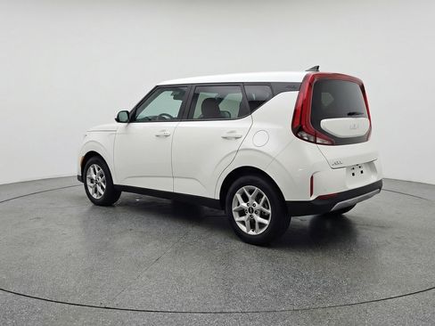 Used 2025 Kia Soul LX w/ LX Technology Package image 6