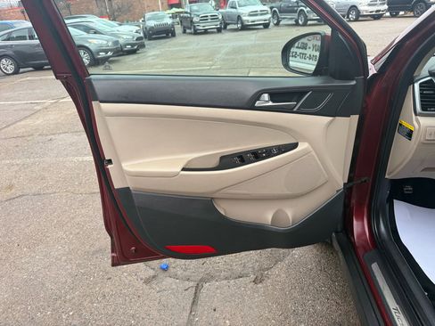 Used 2016 Hyundai Tucson Limited image 14