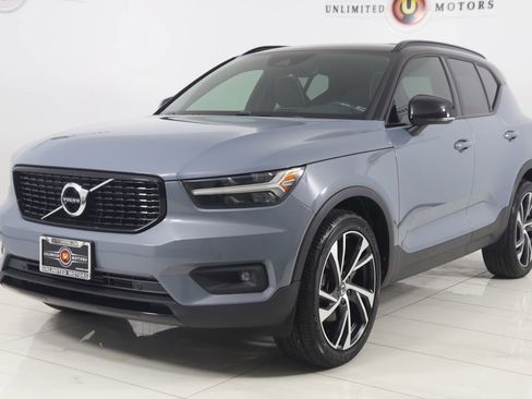 Used 2020 Volvo XC40 T5 R-Design image 5