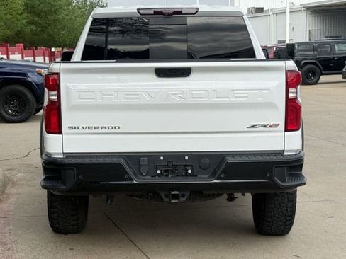 Used 2023 Chevrolet Silverado 1500 ZR2 w/ Technology Package image 5
