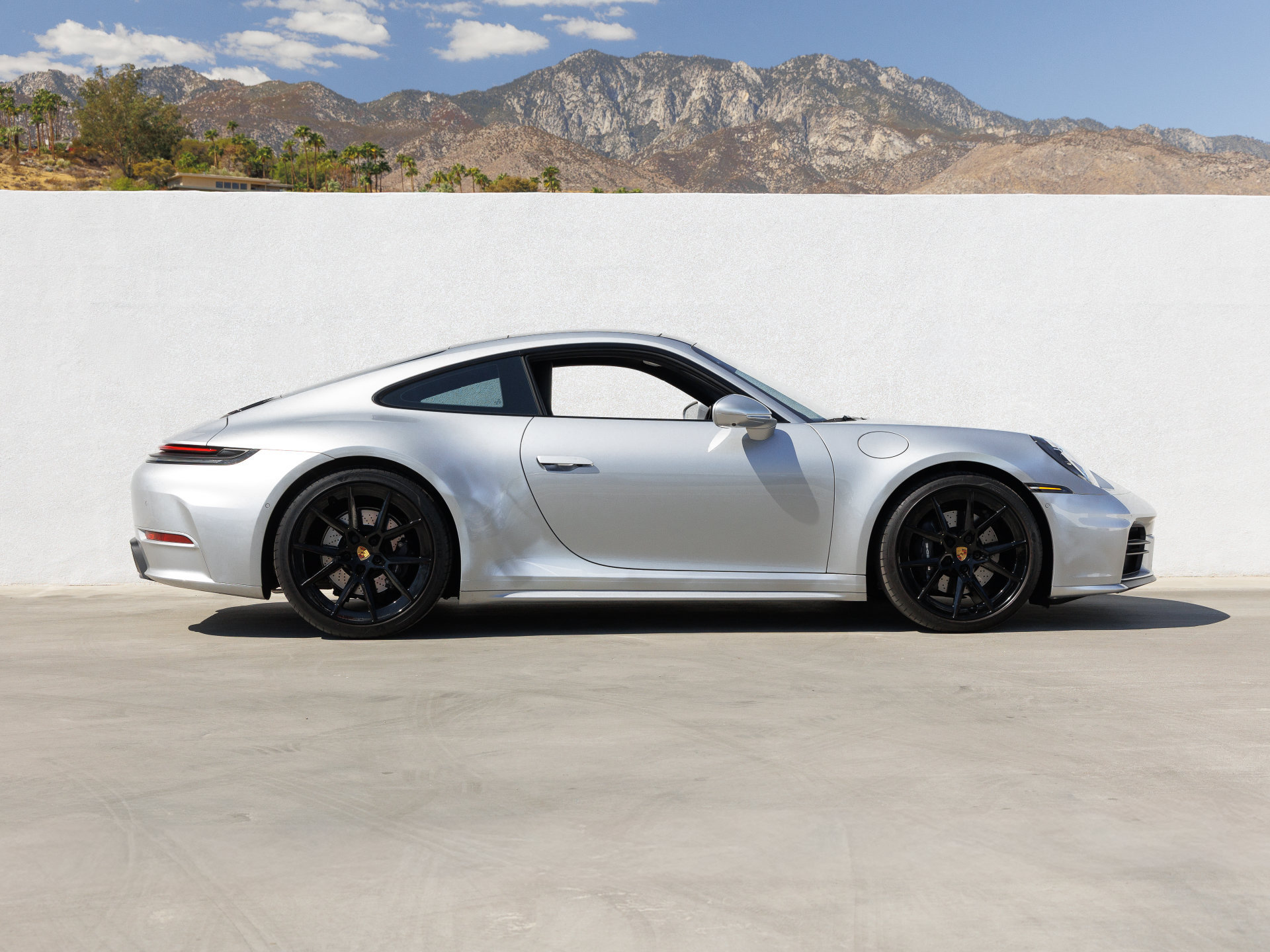 Certified 2025 Porsche 911 Carrera RWD image 8
