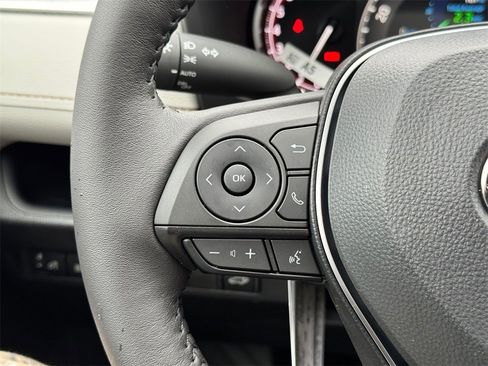 New 2025 Toyota RAV4 XLE image 29
