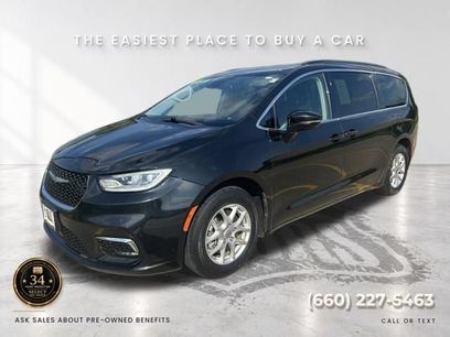 Used 2022 Chrysler Pacifica Touring-L