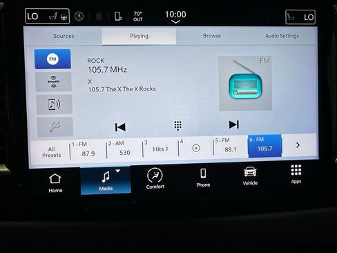 Used 2023 Chrysler Pacifica Touring-L image 27