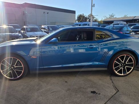 Used 2013 Chevrolet Camaro SS w/ Hot Wheels Special Edition RWD image 4