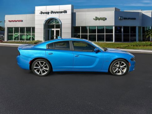 Used 2016 Dodge Charger R/T w/ Premium Group image 8