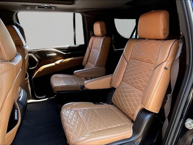 Used 2024 Cadillac Escalade ESV Premium Luxury AWD/4WD image 24