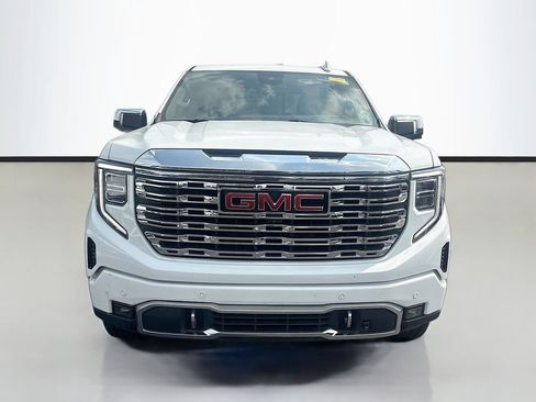 Used 2022 GMC Sierra 1500 Denali w/ Denali Reserve Package AWD/4WD image 2