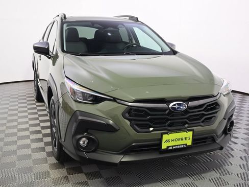 Used 2024 Subaru Crosstrek 2.5i Limited w/ Crosstrek Mirror Package AWD/4WD image 9