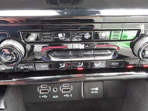 Used 2022 Jeep Grand Cherokee Overland image 20