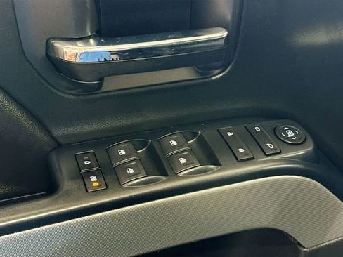 Used 2018 Chevrolet Silverado 1500 LT w/ All Star Edition AWD/4WD image 18