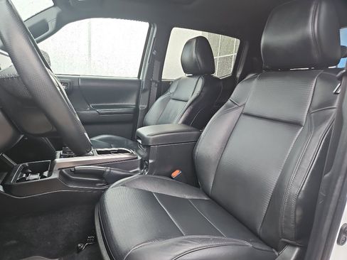 Used 2023 Toyota Tacoma Limited w/ Black Out Package (TMS) image 13