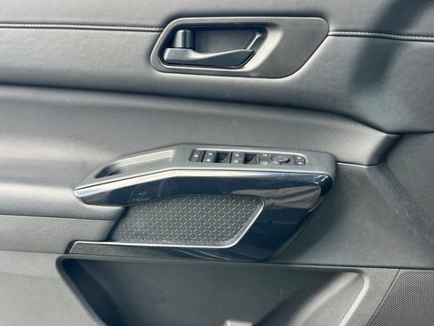 Used 2025 Nissan Pathfinder S image 15