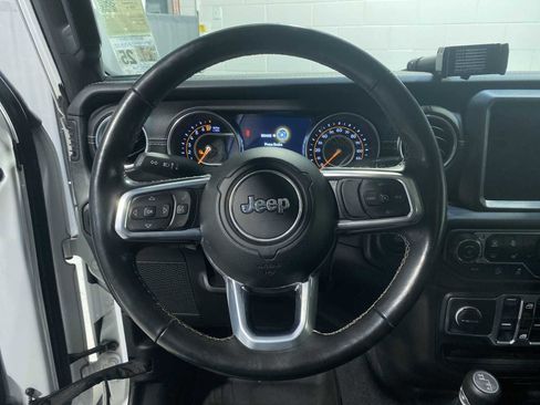 Used 2020 Jeep Gladiator Overland w/ Popular Equipment Package image 14