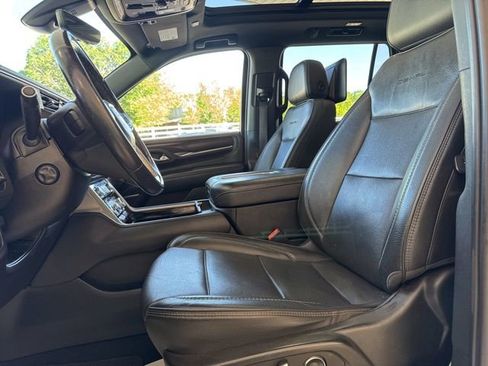 Used 2021 GMC Yukon Denali w/ Denali Ultimate Package AWD/4WD image 12