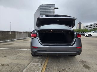 Used 2024 Nissan Sentra SV video 4