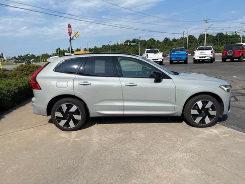 Certified 2025 Volvo XC60 T8 Plus w/ Protection Package Premier AWD/4WD image 5