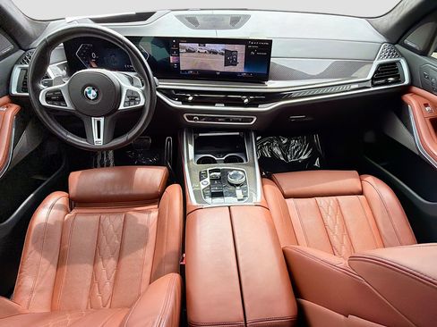 Certified 2023 BMW X7 M60i w/ Executive Package image 15