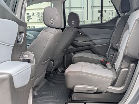 Used 2020 Chevrolet Traverse LT FWD image 14