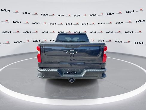 Used 2022 Chevrolet Silverado 1500 LT Trail Boss w/ LPO, Dark Essentials Package AWD/4WD image 7
