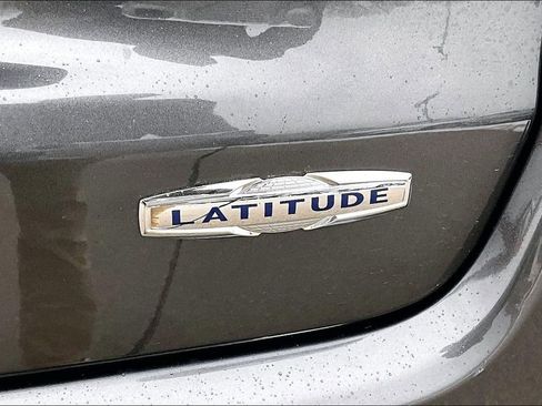 Used 2022 Jeep Compass Latitude w/ Convenience Group image 22