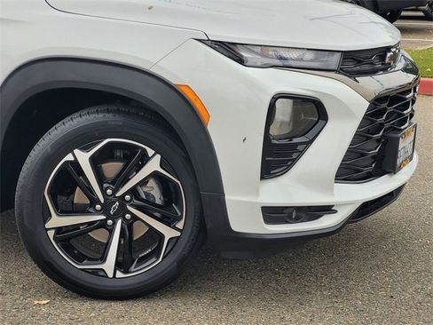 Used 2023 Chevrolet TrailBlazer RS w/ Convenience Package image 9