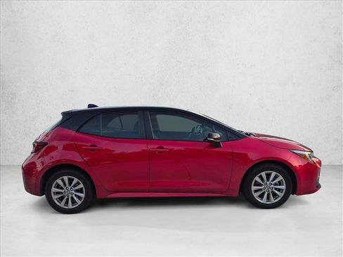 Used 2024 Toyota Corolla SE w/ SE Package FWD image 4