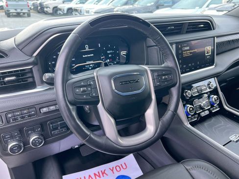 Used 2024 GMC Yukon Denali w/ Denali Reserve Package image 15