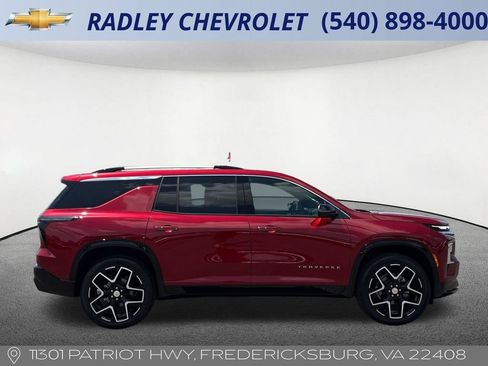 Used 2025 Chevrolet Traverse High Country w/ LPO, Floor Liner Package AWD/4WD image 21