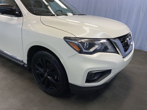 Used 2017 Nissan Pathfinder Platinum w/ Midnight Edition Package image 45