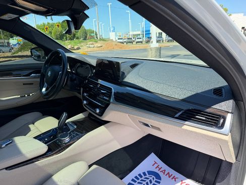 Used 2019 BMW 540i xDrive w/ Convenience Package AWD/4WD image 13