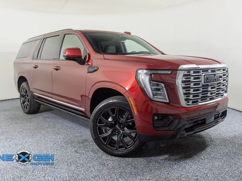 Used 2025 GMC Yukon XL Denali w/ Sun & Power Step Package AWD/4WD image 1