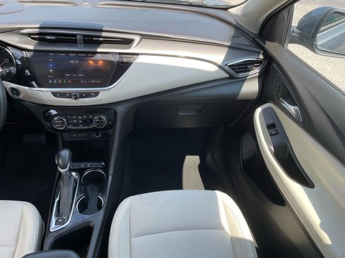 Used 2022 Buick Encore GX Select w/ Advanced Technology Package FWD image 7