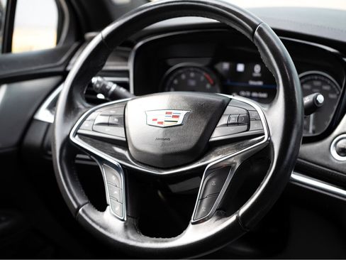 Used 2020 Cadillac XT5 Premium Luxury image 40