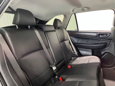 Used 2018 Subaru Outback 3.6R Limited image 13