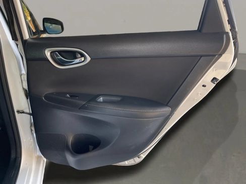 Used 2019 Nissan Sentra SV FWD image 19