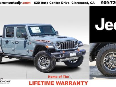 New 2025 Jeep Gladiator Mojave w/ Convenience Group