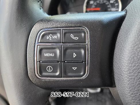 Used 2018 Jeep Wrangler Sport AWD/4WD image 30