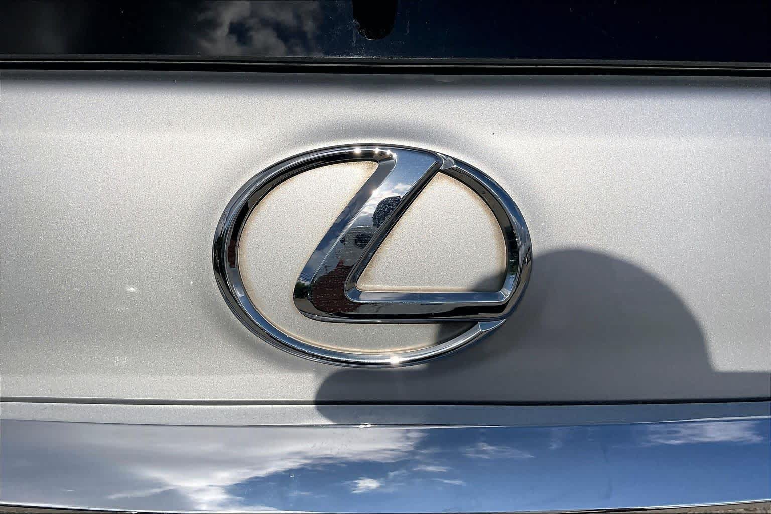 Used 2018 Lexus GX 460 Premium w/ Premium Package AWD/4WD image 30