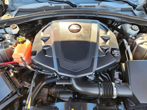 Used 2020 Chevrolet Camaro LT w/ RS Package image 40