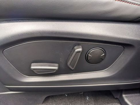 New 2026 Ford Explorer Active w/ Active Comfort Package image 10