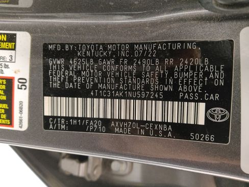 Used 2022 Toyota Camry LE image 33